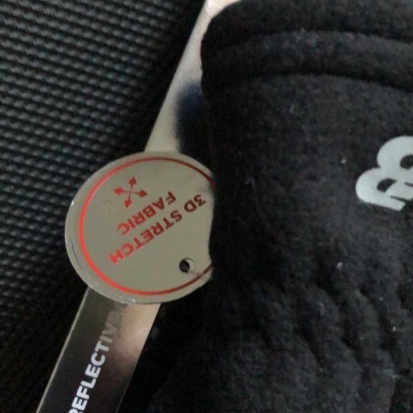 NB (L) heavy weight fleece mittens - Picture 4 of 9